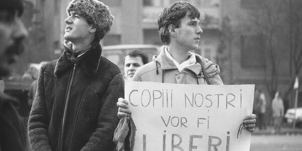 Revoluţia din 1989: 23-25 decembrie – Prinderea, condamnarea şi executarea soţilor Ceauşescu